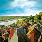 Vue sur les toits et la Loire à La Charité-sur-Loire