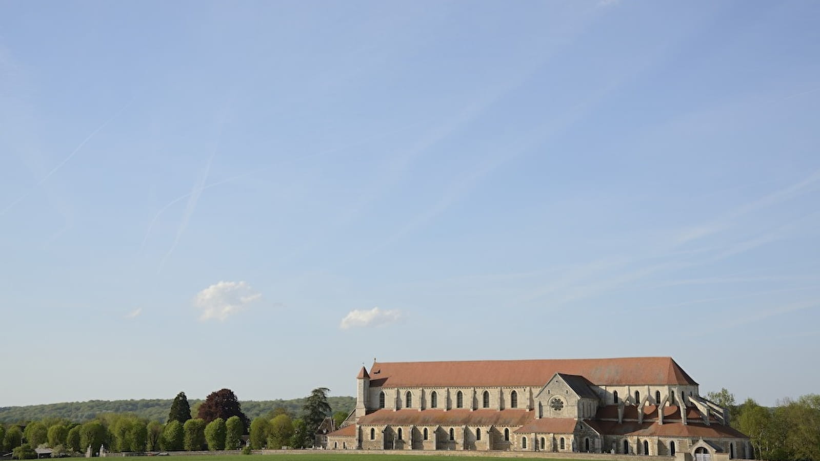 Die Abtei von Pontigny, die Ursprünge des Chablis