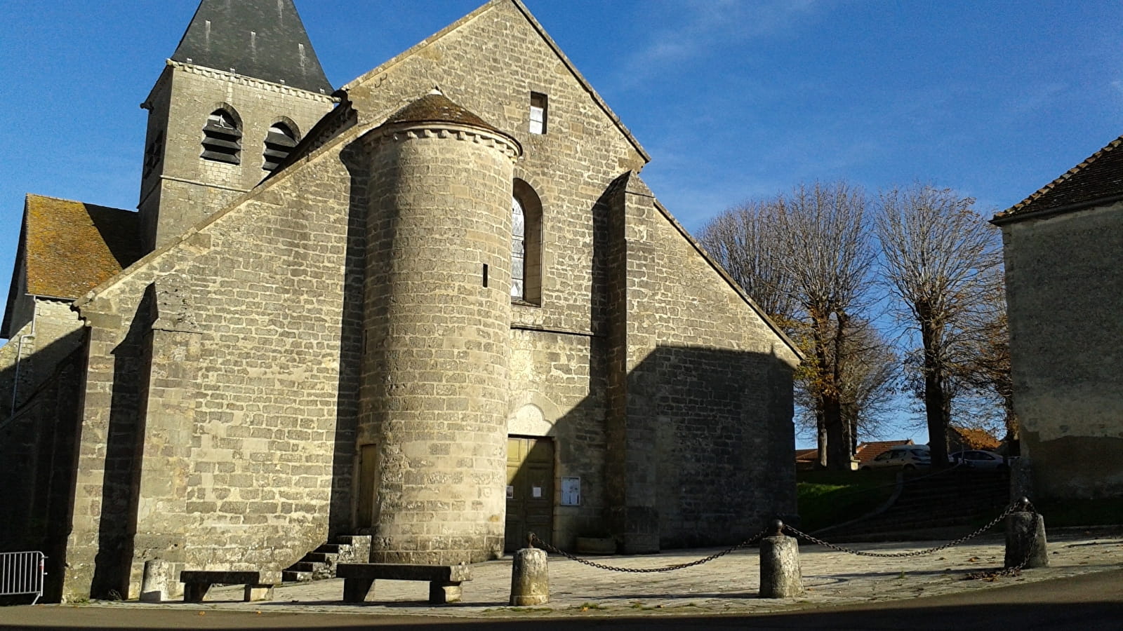 Ein Tag Eine Kirche im Pays Châtillonnais