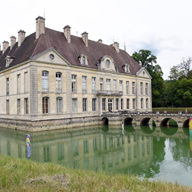 Boucle locale en espace partagé : Château de Commarin
