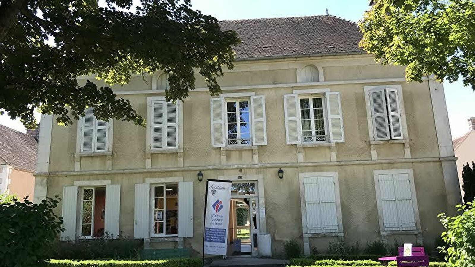Office de Tourisme de Chablis, Cure, Yonne & Tonnerrois - BIT de Pontigny