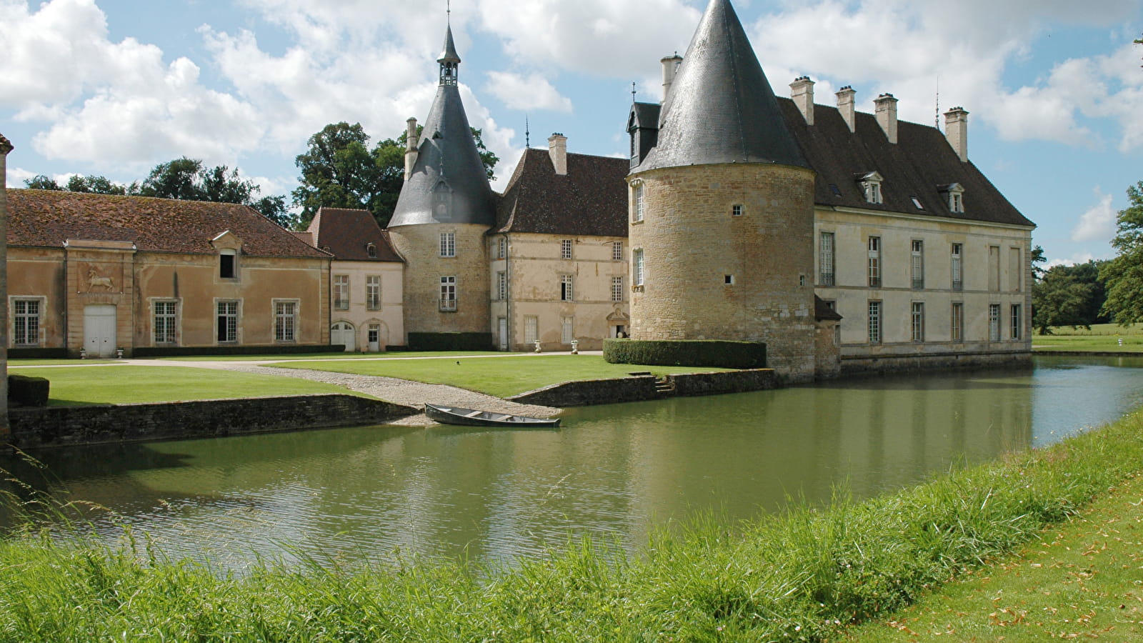 Boucle locale en espace partagé : Château de Commarin