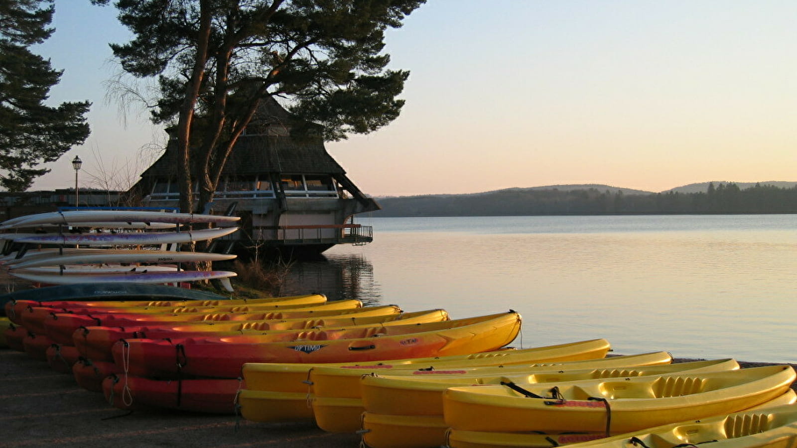 Location Canoë Kayak Lac des Settons Morvan - ACTIVITAL