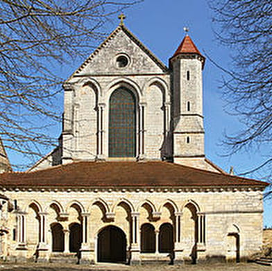 Die Abtei von Pontigny, die Ursprünge des Chablis