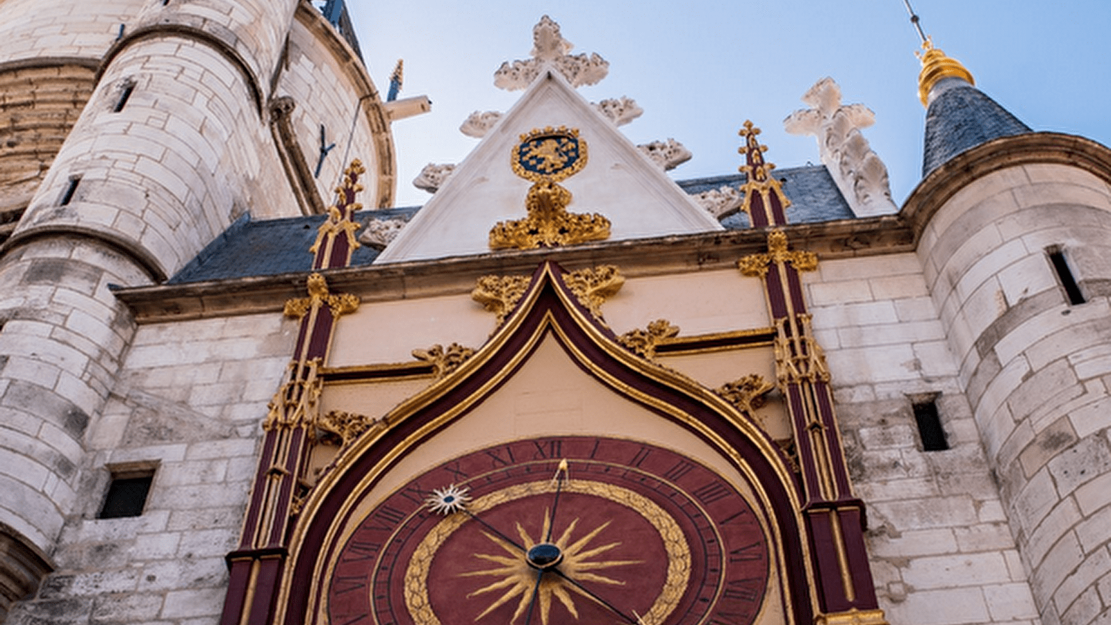 Besichtigung von Auxerre mit der Legendr-App