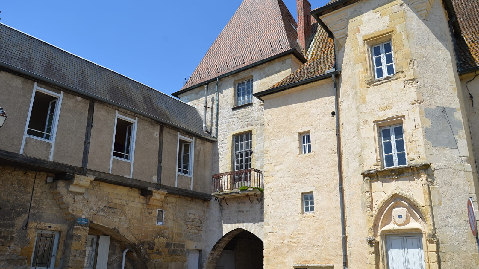 Le Château des Évêques de Nevers 